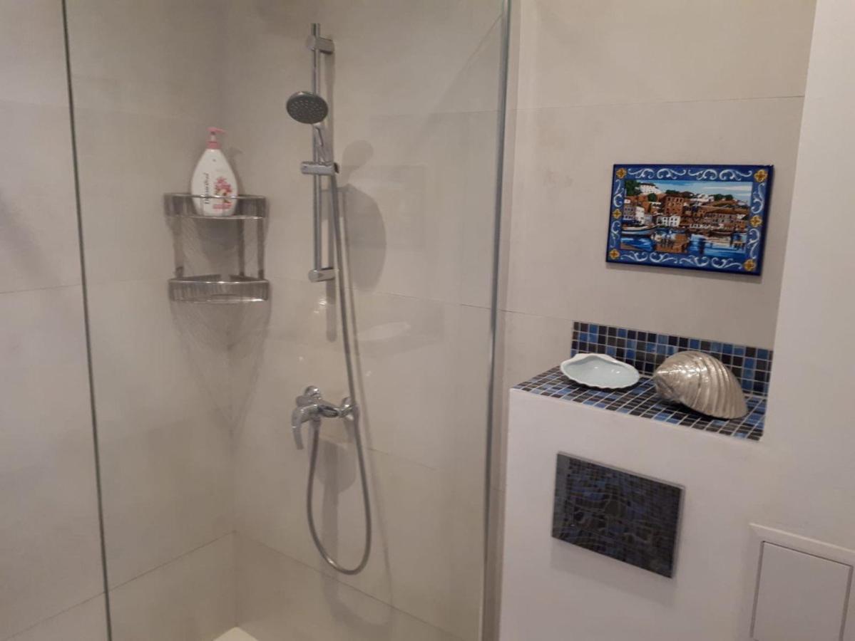 Obzor Tatyana Apartaments Bonjour Esterno foto